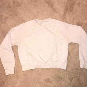 Cropped Brandy Melville Sweatshirt!